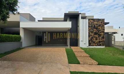 Linda Casa a venda ou locacao no Condominio Portal das Tipuanas
