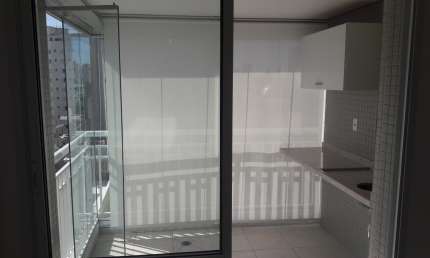 Alugo apartamento com 43 metros quad. na Liberdade. Uma vaga de garagem.