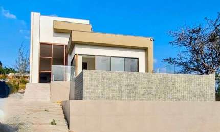 Casa para com 218 m² de área construída, com 4 quartos em Porta Florada - Gravatá - PE