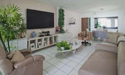 Apartamento 3 quartos, 2 vagas, andar alto, 100 m da praia de Boa Viagem