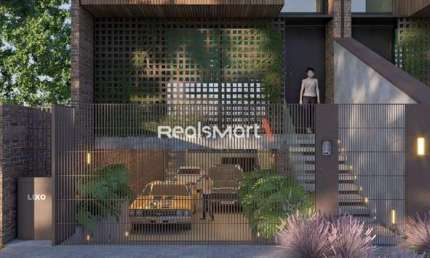 Casa de alto padrão, 298m2 privativos + jardim, 3 suítes, churrasqueira a carvão, 3 vagas no Ecoville