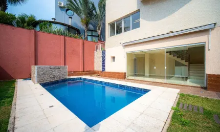 Casa  moderna em condomínio 400 m² 4 quartos 6 vagas no Valville 1 - Aphaville SP