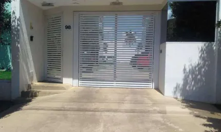RES.SANCHEZ Ap 35m² 1/4 sendo 1 Suite com planejados Prox UFMT
