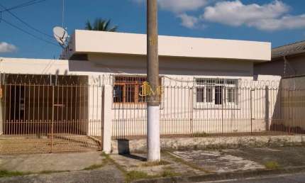 Casa com 3 quartos à venda na Rua Paraná, 437, Cidade Industrial, Lorena