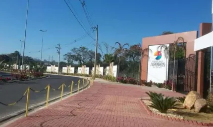 Apartamento em Salto com 2 dormitórios e 2 vagas para veículos