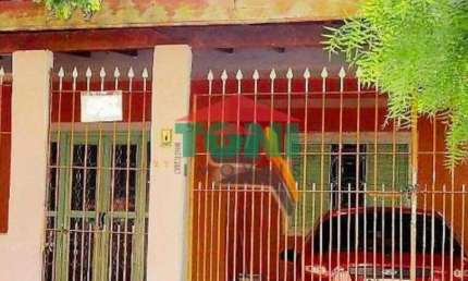 Casa à venda em Salto-SP, no Jardim Saltense, com 2 quartos, 1 sala, 2 vagas de garagem e 158,60 m² de área