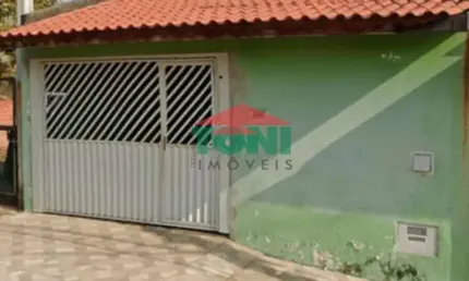 Casa à venda no Jardim Celani, Salto-SP: 2 quartos, 1 sala, 2 vagas de garagem.