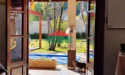 Casa em Condomínio à Venda em Salto-SP, Bairro Zuleika Jabour: 2 Quartos, 1 Sala, 1 Banheiro, 250m² de Área. Venha Conferir!