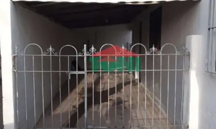 Imperdível oportunidade! Casa à venda em Salto-SP, bairro Bela Vista, 3 quartos, 1 suíte, 2 salas, 3 banheiros, 2 vagas.