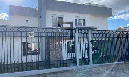 Sobrado para Venda em Guarapuava, Santa Cruz, 4 dormitórios, 2 suítes, 3 banheiros, 3 vagas