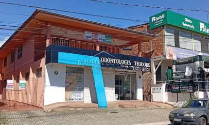 Casa comercial à venda na Rua da Pedreira, 1333, Campo Pequeno, Colombo por R$ 1.650.000