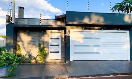 Casa com 3 quartos à venda na Rua Aprígio de Araújo, 564, Centro, Sertãozinho por R$ 800.000