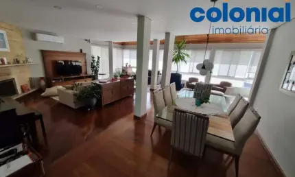 LINDA CASA COM 04 SUÍTES E PISCINA CLIMATIZADA NO CAPITAL VILLE.