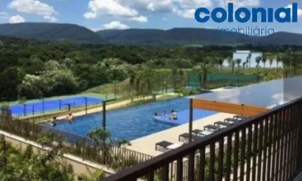 Terreno plano de esquina com 1108m em Condomínio de alto padrão com lazer completo próximo a Serra do Japi