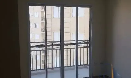 Apartamento 2 quartos, sala com sacada,  próximo a anhanguera