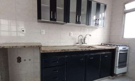 Casa comercial à venda no Centro de Jundiaí-SP: 2 quartos, 1 suíte, 3 salas, 3 banheiros, 237 m². Aproveite!