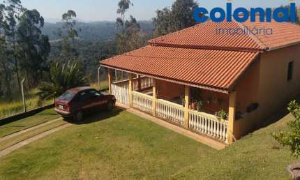 Chácara à venda em Campo Limpo Paulista-SP: 3 quartos, 1 suíte, 1 sala, 2 banheiros, 4 vagas de garagem, 220m² de área no bairro Pau Arcado.