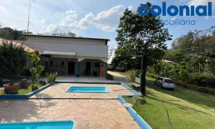 Chácara de luxo à venda em Várzea Paulista-SP, no Vale da Colina: 3 quartos, 1 suíte, 1 sala, 2 banheiros, 10 vagas, 355m².