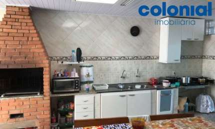 CASA COM 04 QUARTOS/01 SUÍTE NA REGIÃO DO BOTUJURU.