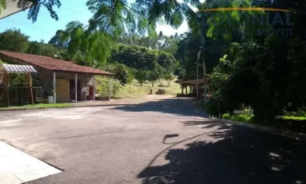 Venda de Sítio de Luxo em Jundiaí-SP na Chácara Maltoni: 3 Quartos, 1 Sala, 1 Banheiro em 55.000m² de Área