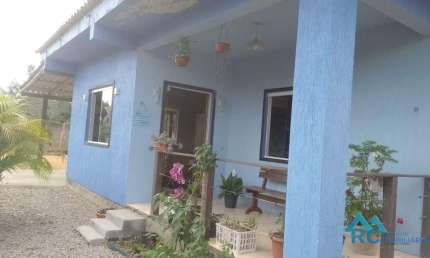 Casa com 2 quartos à venda na do Viveiro Verde, 1, Grama, Garopaba por R$ 508.000