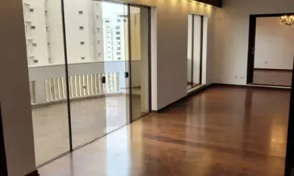 Alugo lindo apartamento bem espaçoso com 375m2 ( sp zona sul )