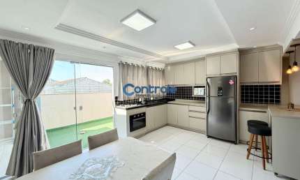 Casa em condomínio fechado com 3 quartos à venda na Avenida Paulo Roberto Vidal, 1455, Bela Vista, Palhoça por R$ 585.000