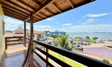Casa com 3 quartos à venda na Vergelino Domingos da Silva, 143, Serraria, São José por R$ 950.000