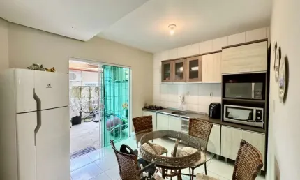 Casa com 2 quartos à venda na arco iris, 61, potecas, são josé por r$ 310.000