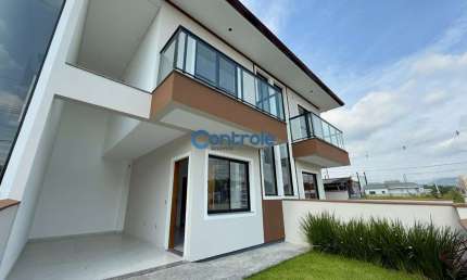 Casa com 2 quartos à venda na Nielsen Ubiratã Delfino José, 11, Bela Vista, Palhoça por R$ 499.900