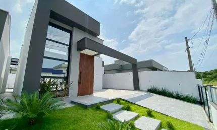 Casa com 3 quartos à venda na Lourival Pierri, 106, Bela Vista, Palhoça por R$ 680.000