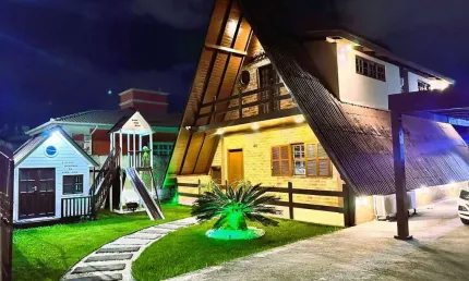 Casa com 3 quartos à venda na Acioli Nunes dos Santos, 408, Centro, Palhoça por R$ 852.000