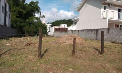 Terreno à venda na Rua Araponga, 7, Sertão do Maruim, São José por R$ 266.000