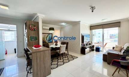 Apartamento com 3 quartos à venda na Rua Manoel Loureiro, 431, Barreiros, São José por R$ 790.000