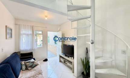 Casa com 4 quartos à venda na Rua dos Bacuparis, 250, Madri, Palhoça por R$ 550.000