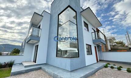 Casa com 3 quartos à venda na Rua Olivia Maria da Silva, 38, Potecas, São José por R$ 750.000