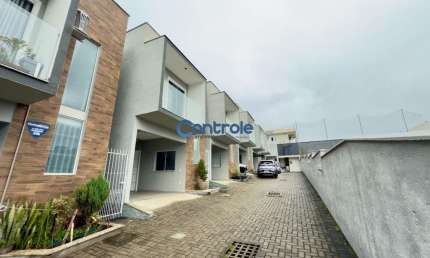 Casa com 2 quartos à venda na Rua Falcão, 117, Forquilhas, São José por R$ 415.000