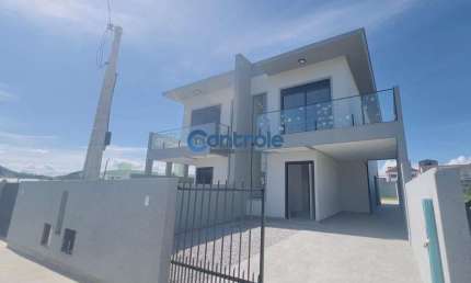 Casa com 3 quartos à venda na Ana Simas Navrocki, 1, Ipiranga, São José por R$ 850.000