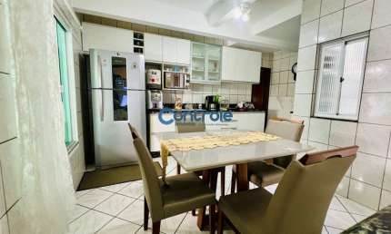 Casa com 4 quartos à venda na Rua Moura, 988, Barreiros, São José por R$ 1.400.000