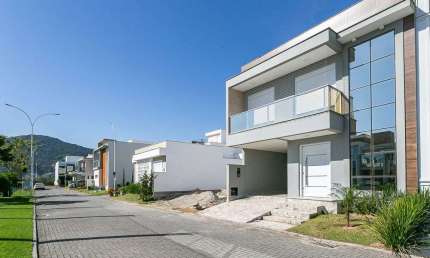 Casa em condomínio fechado com 3 quartos à venda na Sc 407, 2545, Deltaville, Biguaçu por R$ 1.200.000