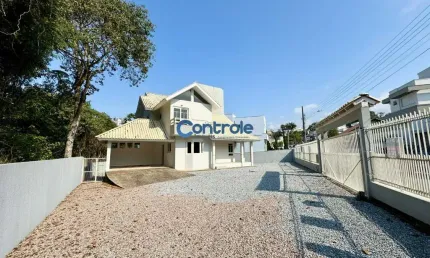 Casa com 4 quartos à venda na rua dos curiós, 304, pedra branca, palhoça por r$ 1.980.000