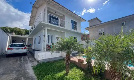 Casa com 3 quartos à venda na Rua João de Barro, 38, Serraria, São José por R$ 690.000