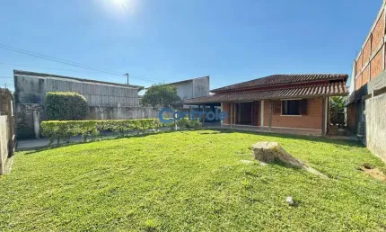 Casa com 2 quartos à venda na Marcos Roberto de Souza, 127, Barra do Aririú, Palhoça por R$ 890.000