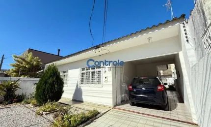 Casa com 3 quartos à venda na Rua Acácio Moreira, 183, Capoeiras, Florianópolis por R$ 1.300.000