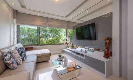Apartamento com três quartos uma suíte e vista, com infra completa