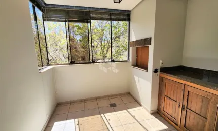 Apartamento com 3 dormitórios com suíte, desocupado, em condomínio com infra na Tristeza.