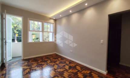Apartamento de 2 dormitórios no bairro Partenon em Porto Alegre