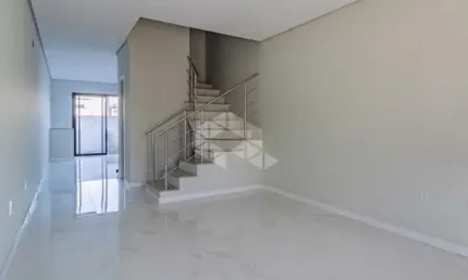Linda casa para alugar de 2 suítes no Lagos Bairro Hípica.
