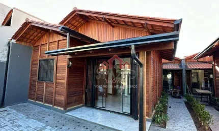 Casa com 2 dormitórios para alugar, 50 m² por R$ 3.300/mês - Centro - Itajaí/SC