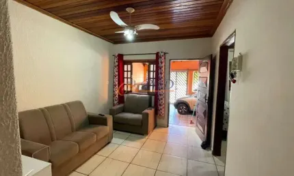 Casa térrea à Venda com 2 dormitórios, Bairro Agapeama
